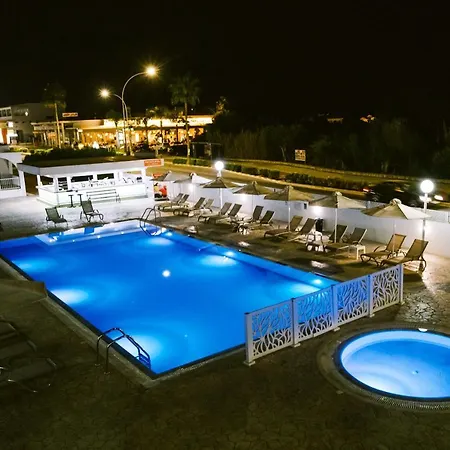 Aparthotel Kaos 2*