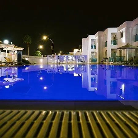 Kaos Aparthotel Ayia Napa