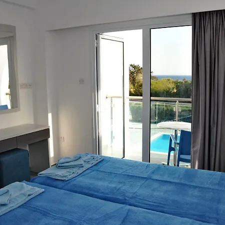 Kaos 3* Ayia Napa