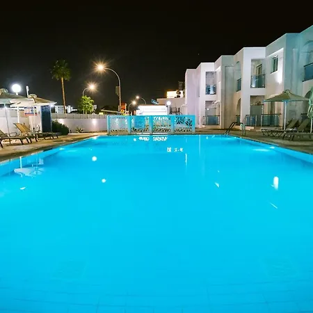 Aparthotel Kaos 2*