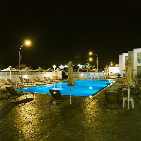 Aparthotel Kaos 2*