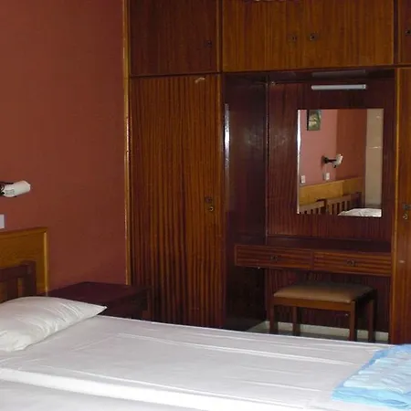 Aparthotel Kaos 3*