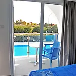 Kaos Aparthotel